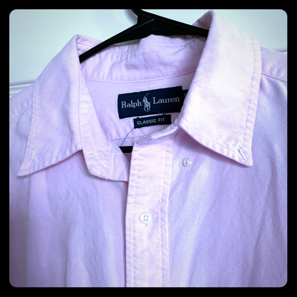 Short sleeve buttoned shirt